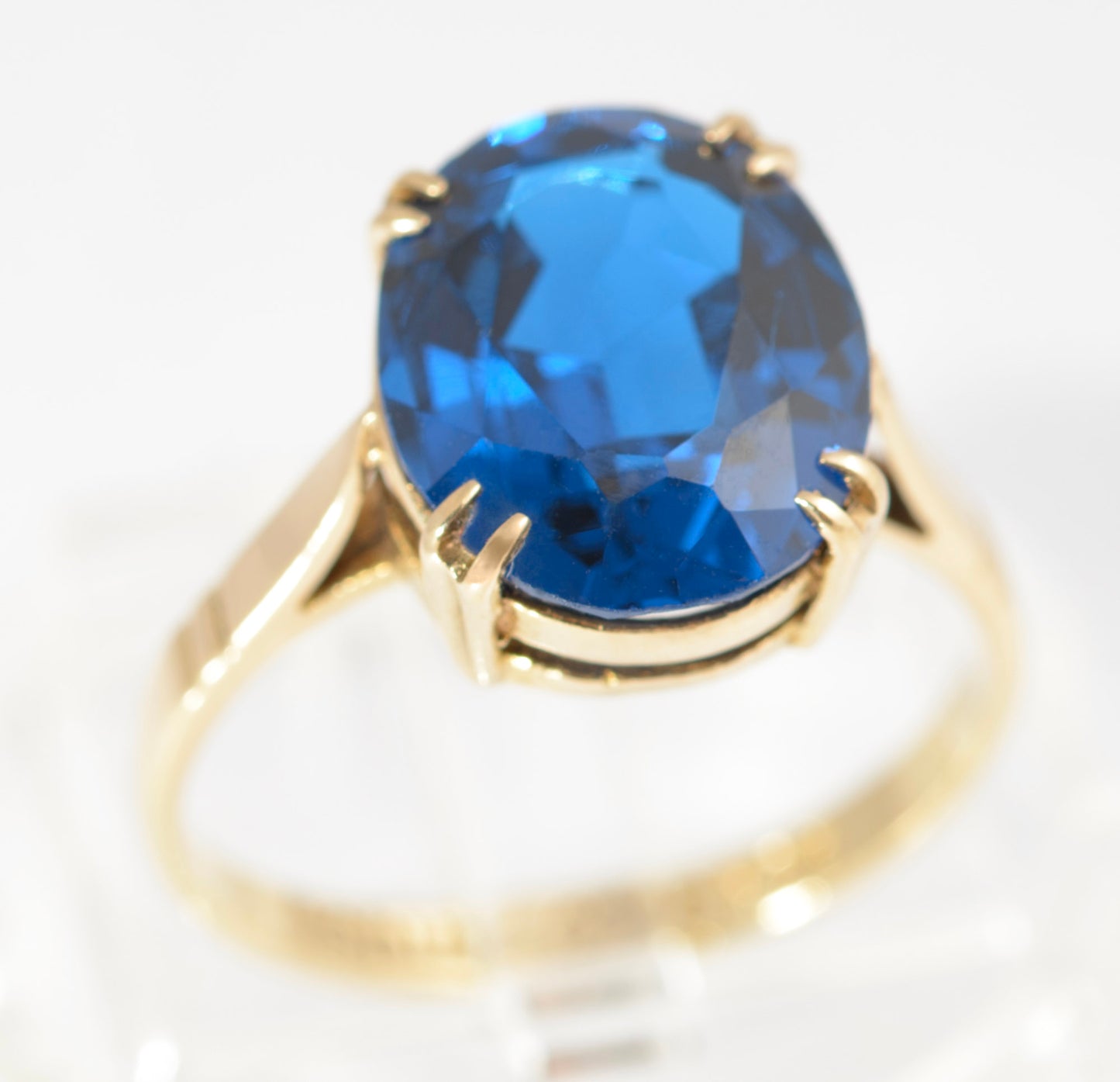 Vintage 9ct Gold & Intense Electric Blue Spinel Ring Size L1/2 (C2876)