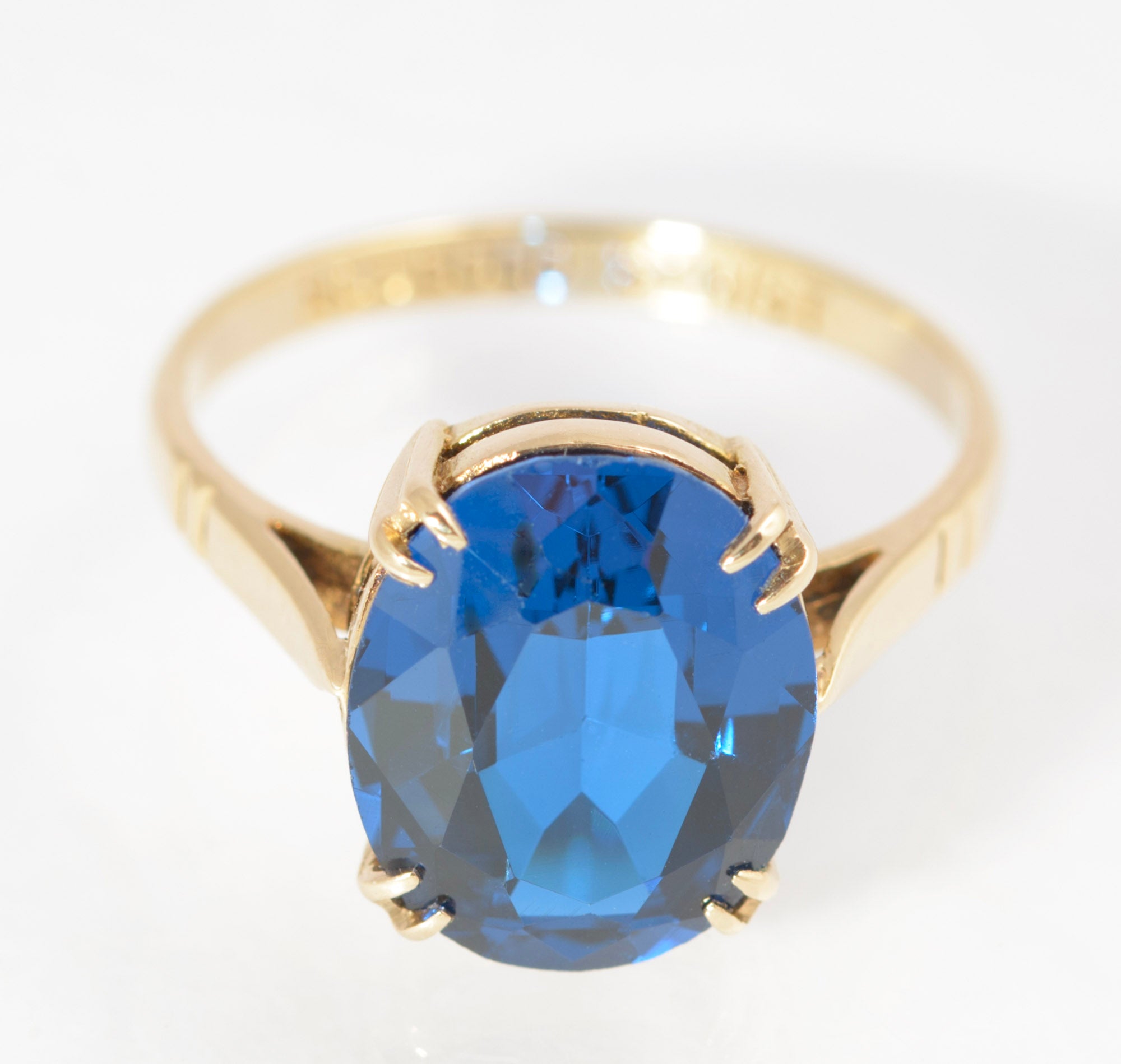 Vintage 9ct Gold & Intense Electric Blue Spinel Ring Size L1/2 (C2876)