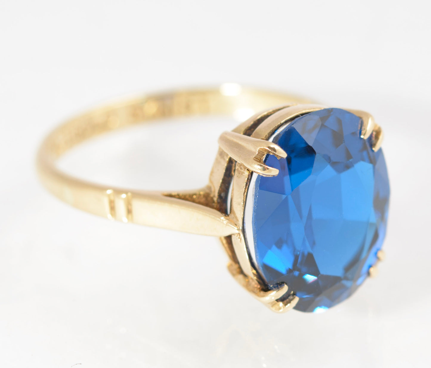 Vintage 9ct Gold & Intense Electric Blue Spinel Ring Size L1/2 (C2876)