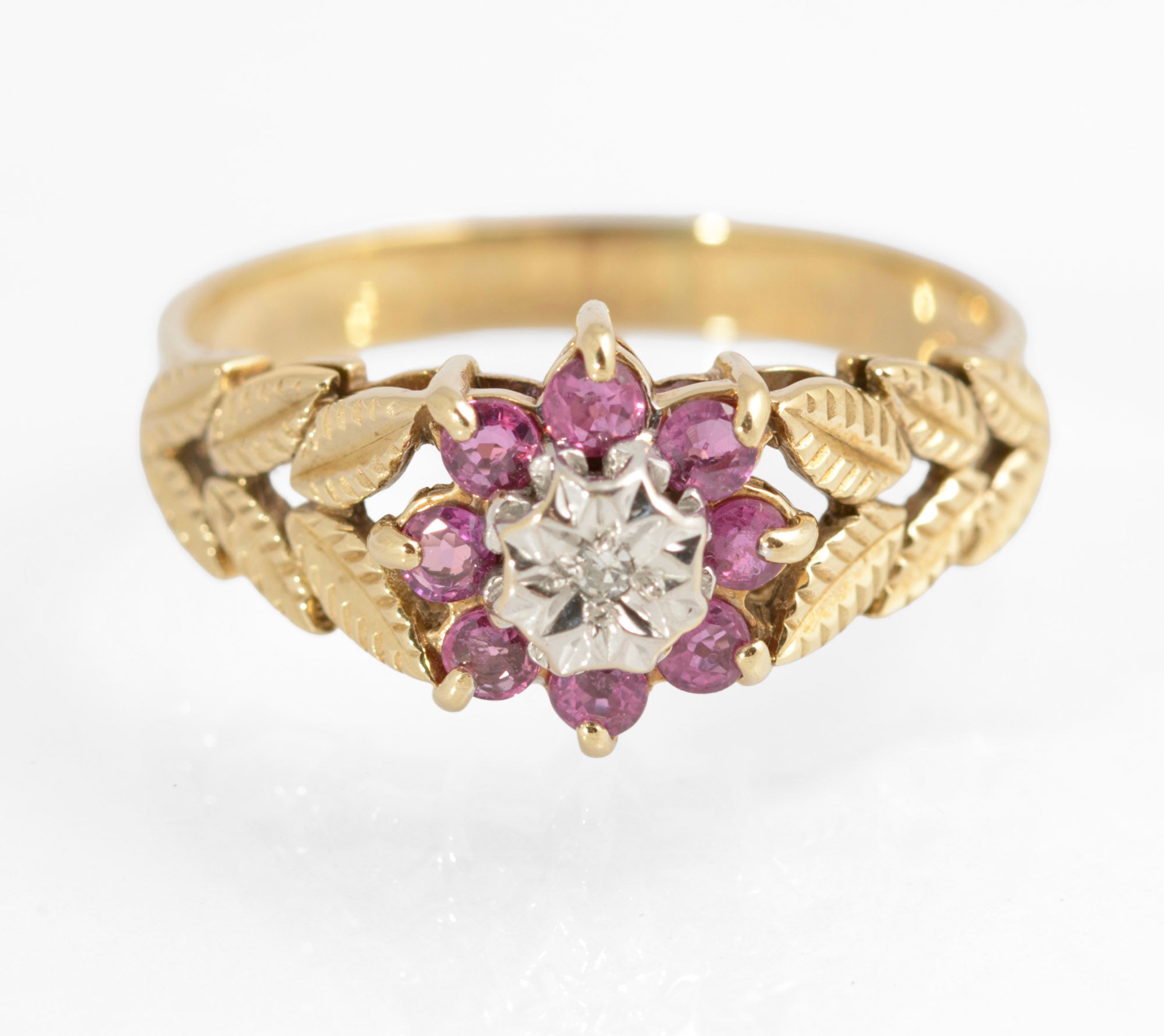 Vintage 9ct Gold Ring With Diamond & Natural Ruby Halo Leaf Design Shoulders (C2879)