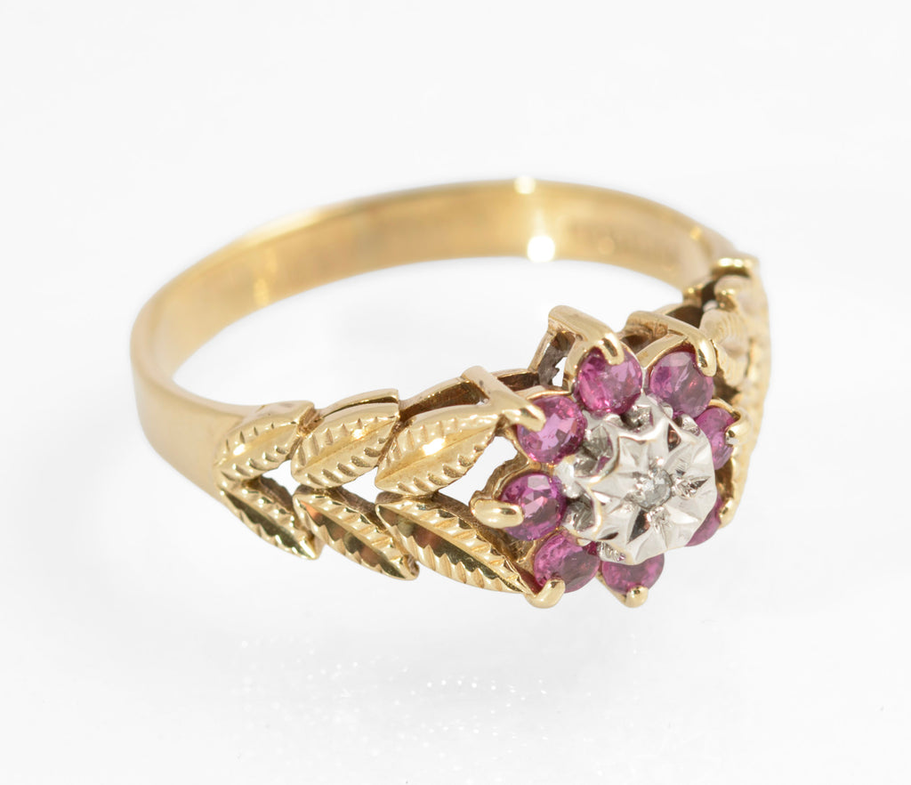 Vintage 9ct Gold Ring With Diamond & Natural Ruby Halo Leaf Design Shoulders (C2879)
