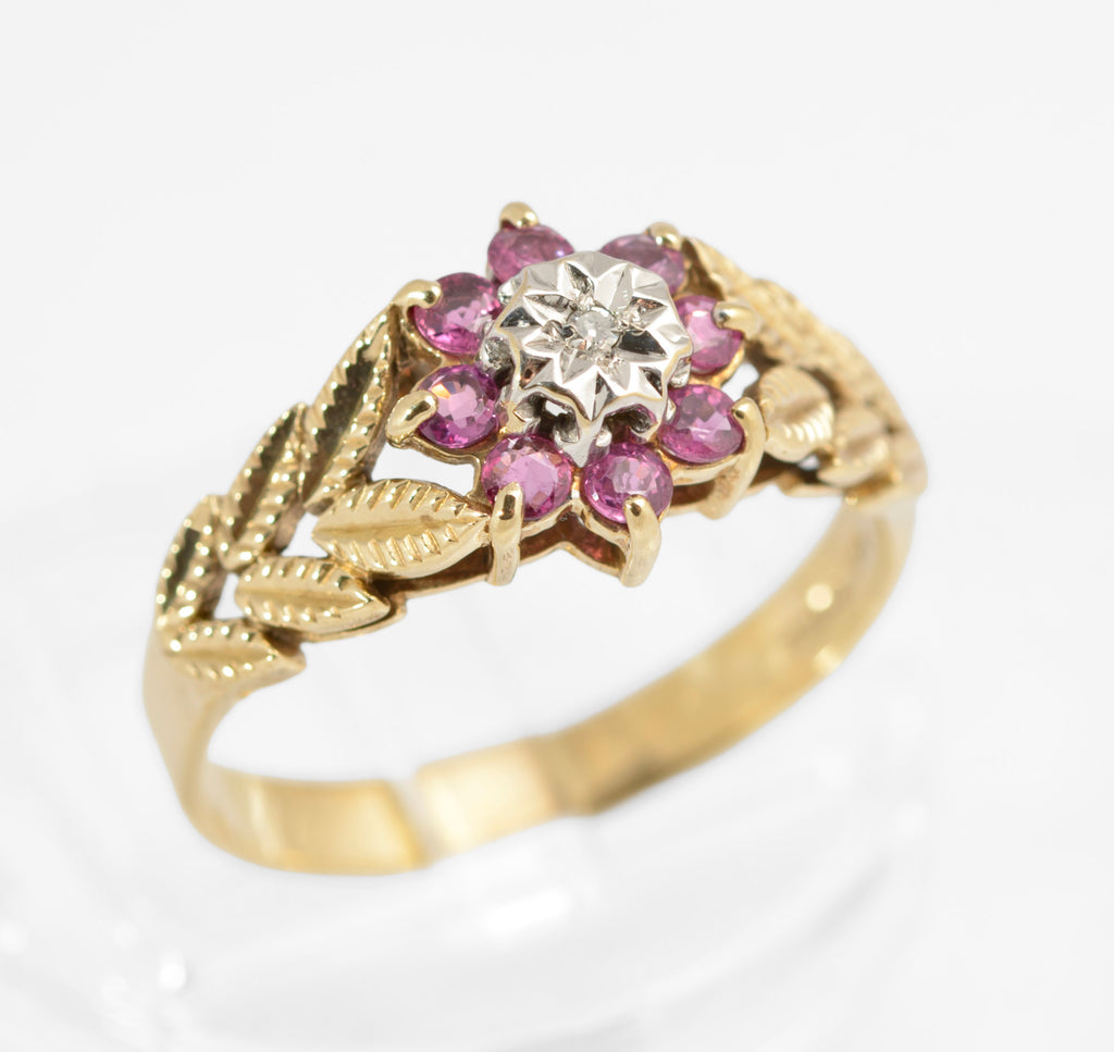 Vintage 9ct Gold Ring With Diamond & Natural Ruby Halo Leaf Design Shoulders (C2879)