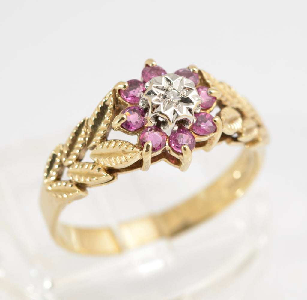Vintage 9ct Gold Ring With Diamond & Natural Ruby Halo Leaf Design Shoulders (C2879)