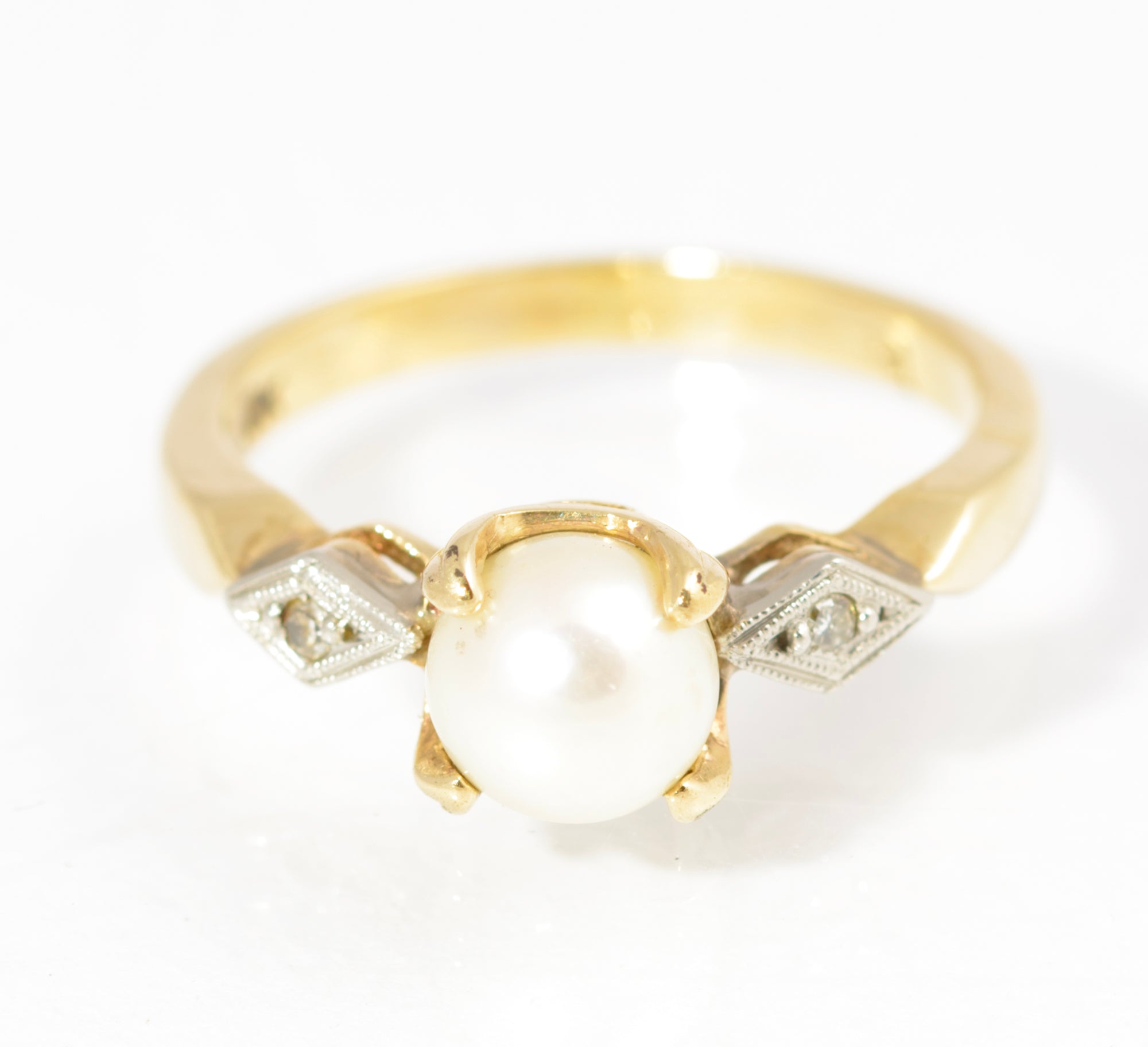 Vintage 10ct Gold Cultured Pearl & Natural Diamond Ladies Ring Size K (C2882)