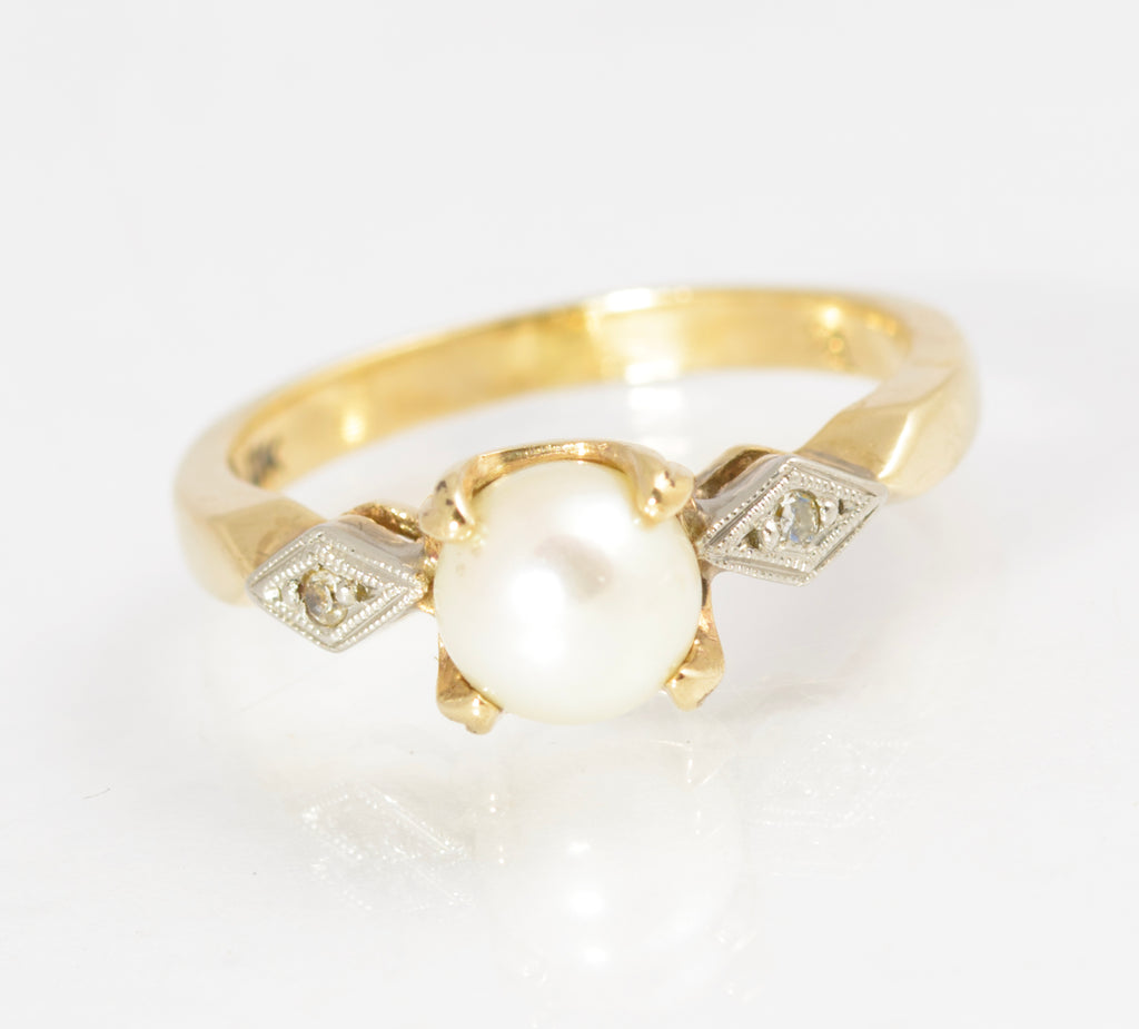 Vintage 10K Gold Cultured Pearl & Natural Diamond Ladies Ring UK Size K (C2882)