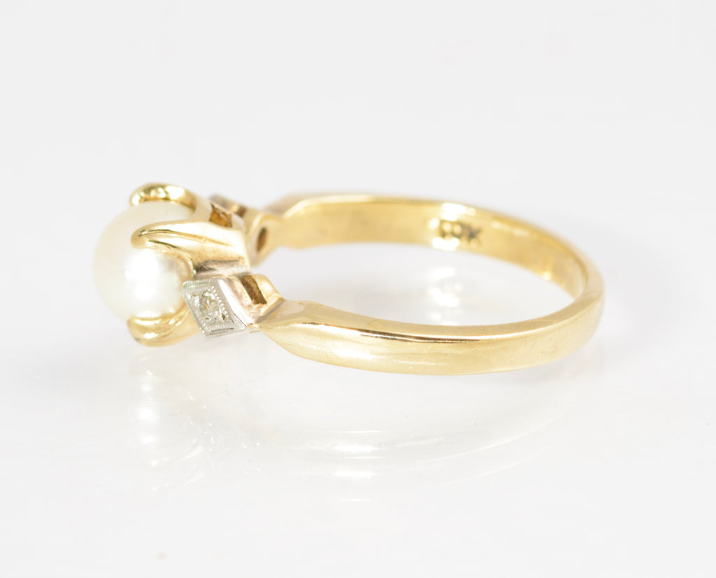Vintage 10K Gold Cultured Pearl & Natural Diamond Ladies Ring UK Size K (C2882)