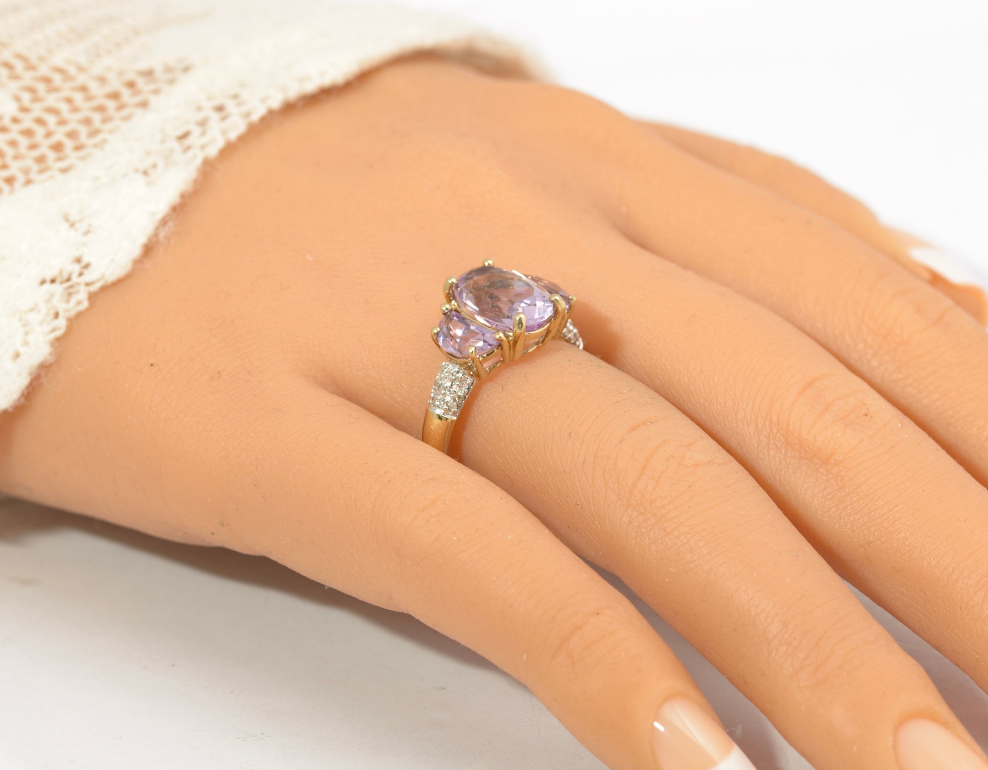 Vintage 9ct Gold Rose de France Triple Amethyst Dress Ring - Diamond Shoulders (C2890)
