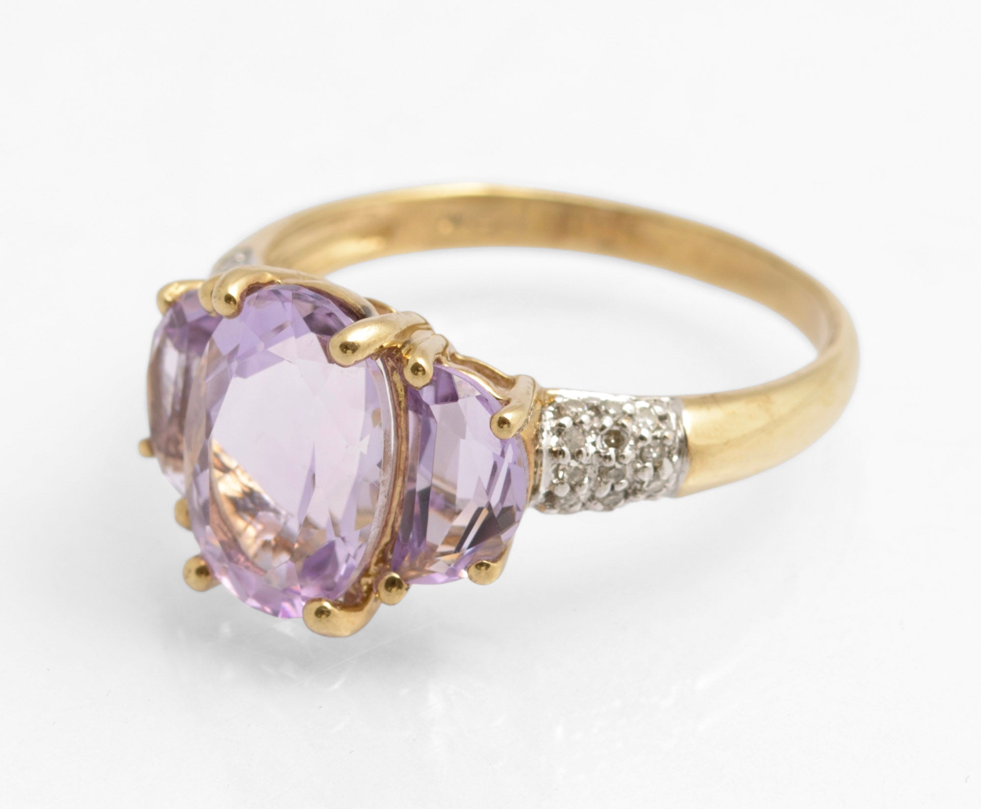Vintage 9ct Gold Rose de France Triple Amethyst Dress Ring - Diamond Shoulders (C2890)