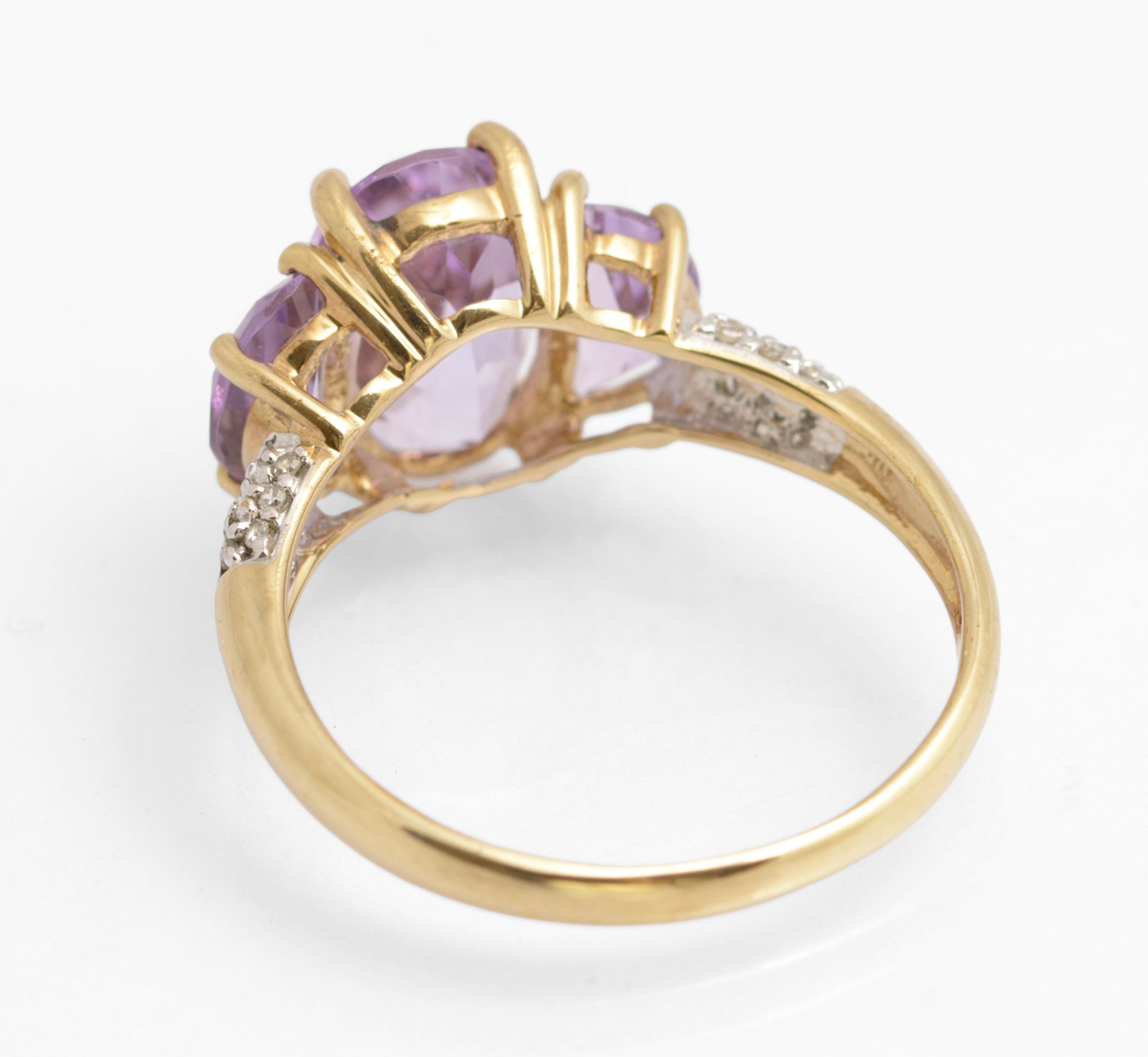 Vintage 9ct Gold Rose de France Triple Amethyst Dress Ring - Diamond Shoulders (C2890)