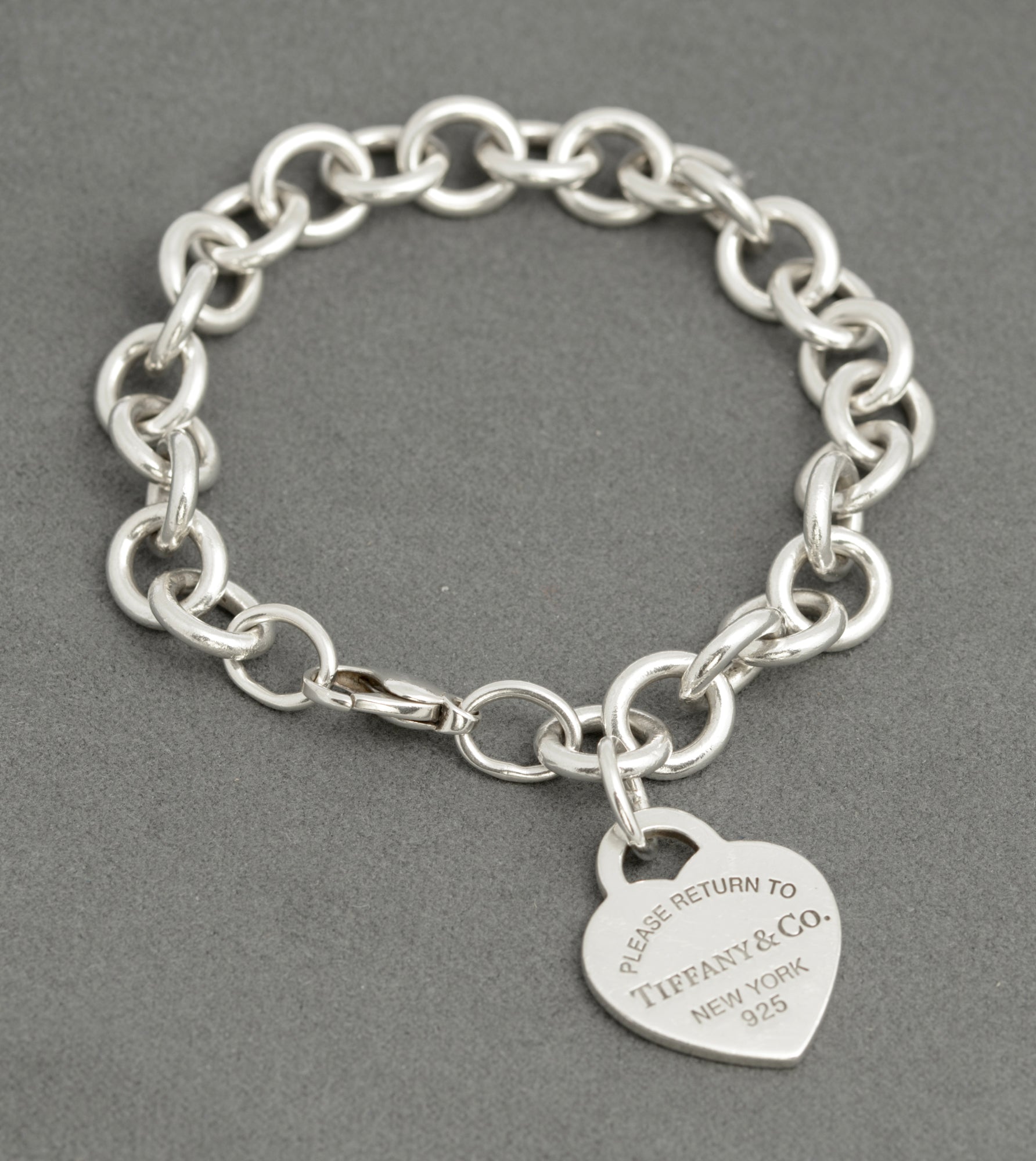 Vintage Tiffany & Co Sterling Silver Return To Tiffany Heart Charm Bracelet (C2893)