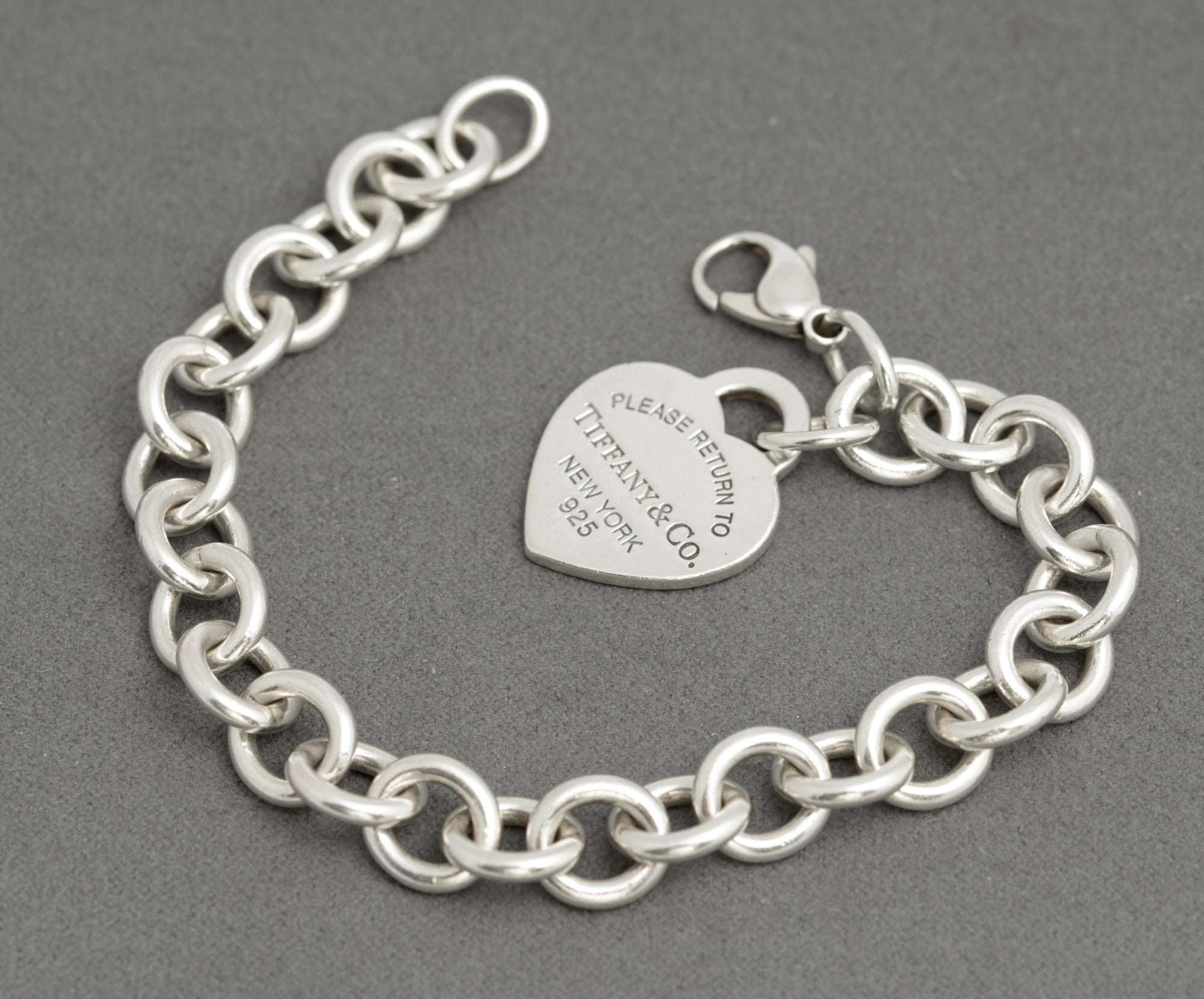 Vintage Tiffany & Co Sterling Silver Return To Tiffany Heart Charm Bracelet (C2893)