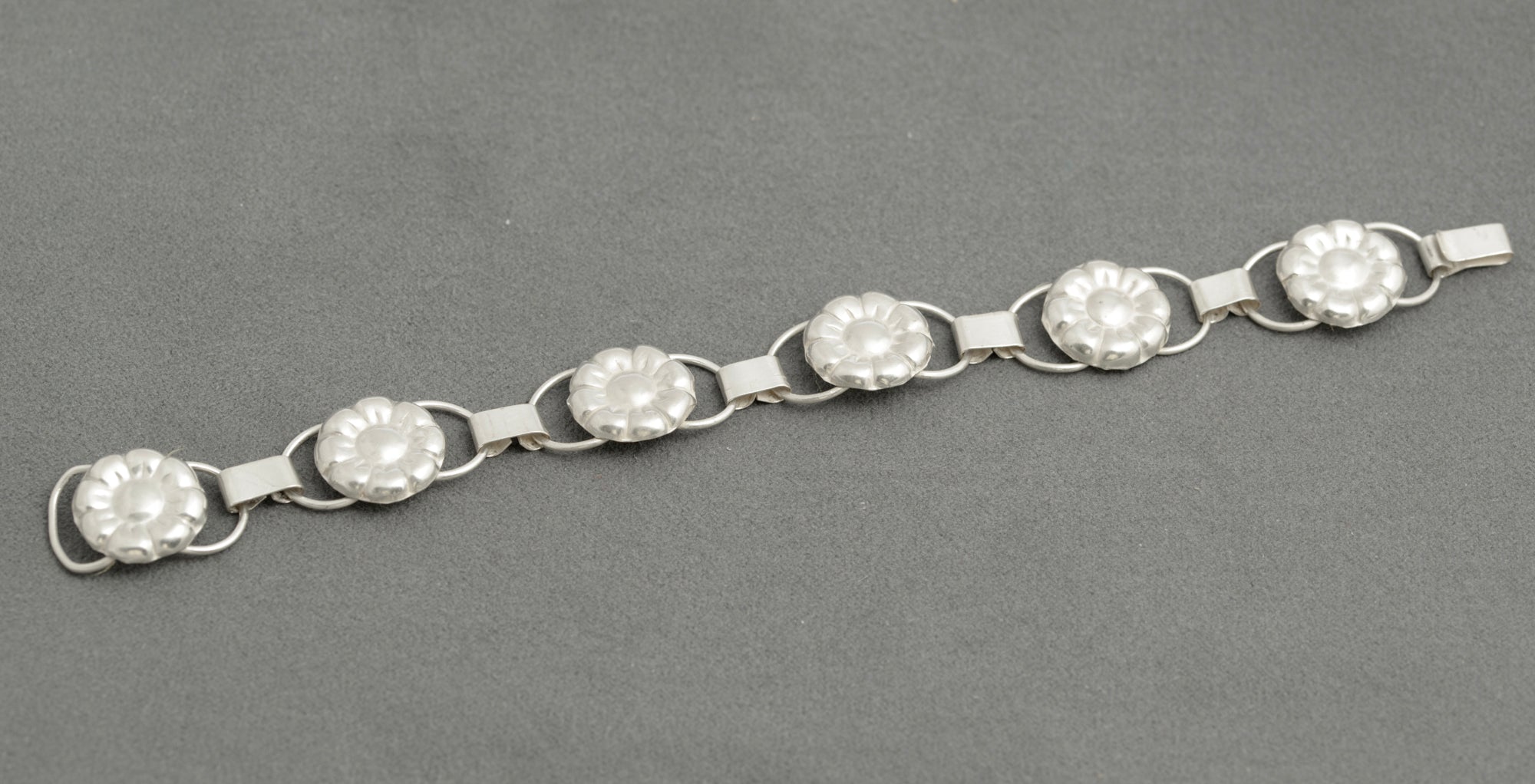 Vintage Hans Jensen Danish Scandi 830 Silver Flowerhead Bracelet c.1967 (C2895)