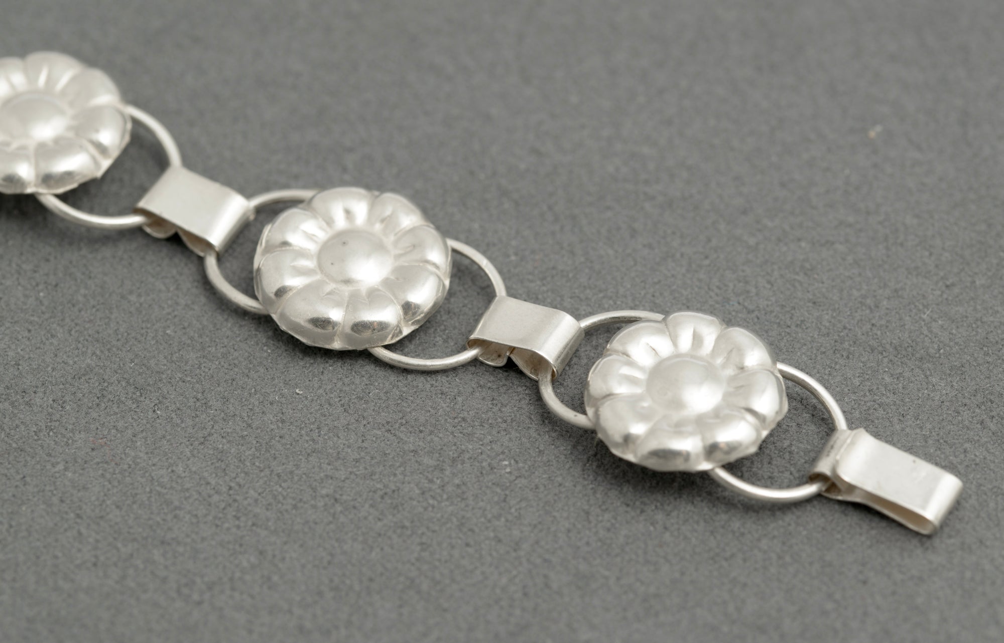 Vintage Hans Jensen Danish Scandi 830 Silver Flowerhead Bracelet c.1967 (C2895)