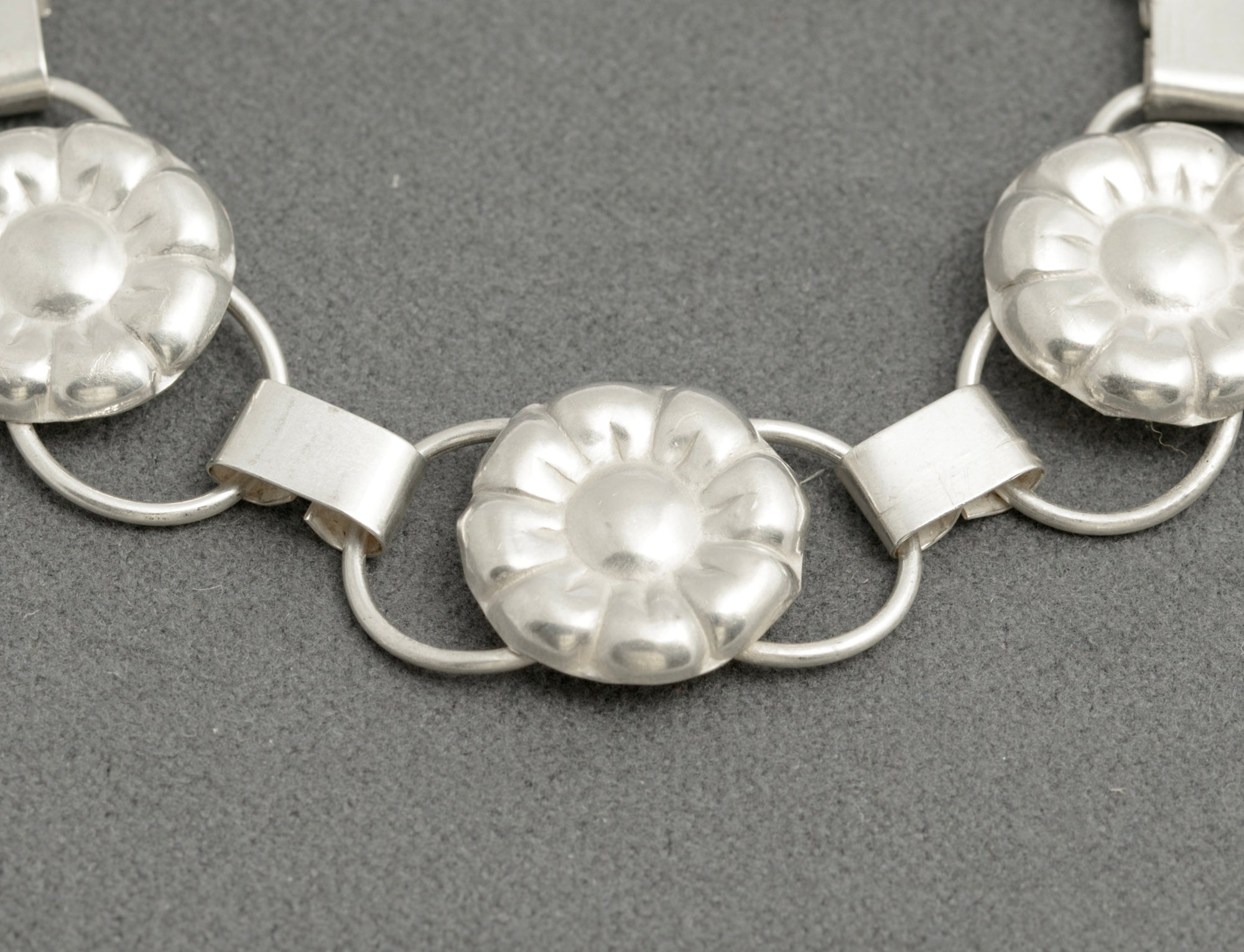 Vintage Hans Jensen Danish Scandi 830 Silver Flowerhead Bracelet c.1967 (C2895)