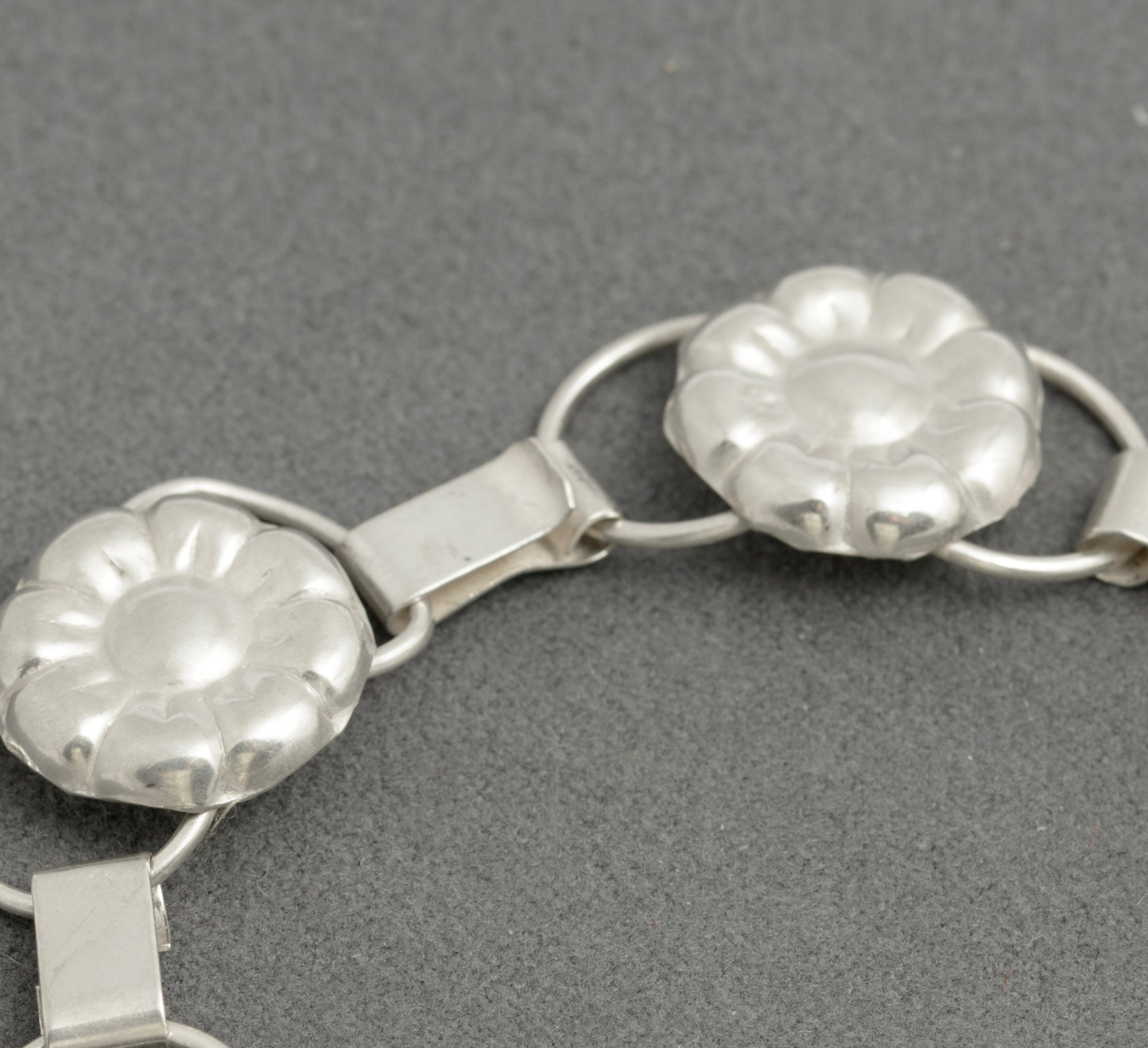 Vintage Hans Jensen Danish Scandi 830 Silver Flowerhead Bracelet c.1967 (C2895)
