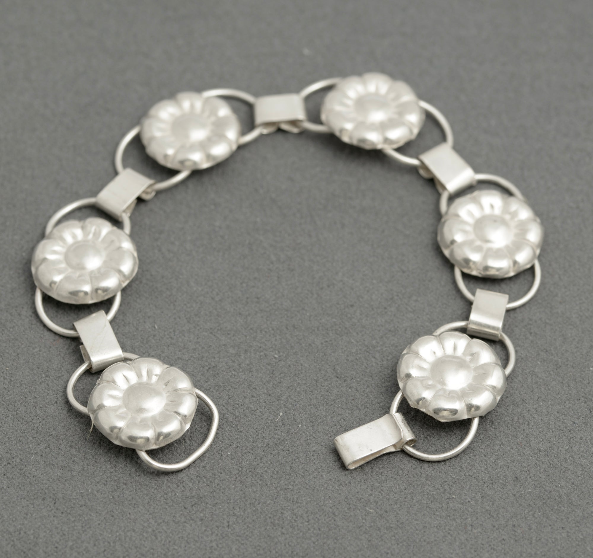 Vintage Hans Jensen Danish Scandi 830 Silver Flowerhead Bracelet c.1967 (C2895)
