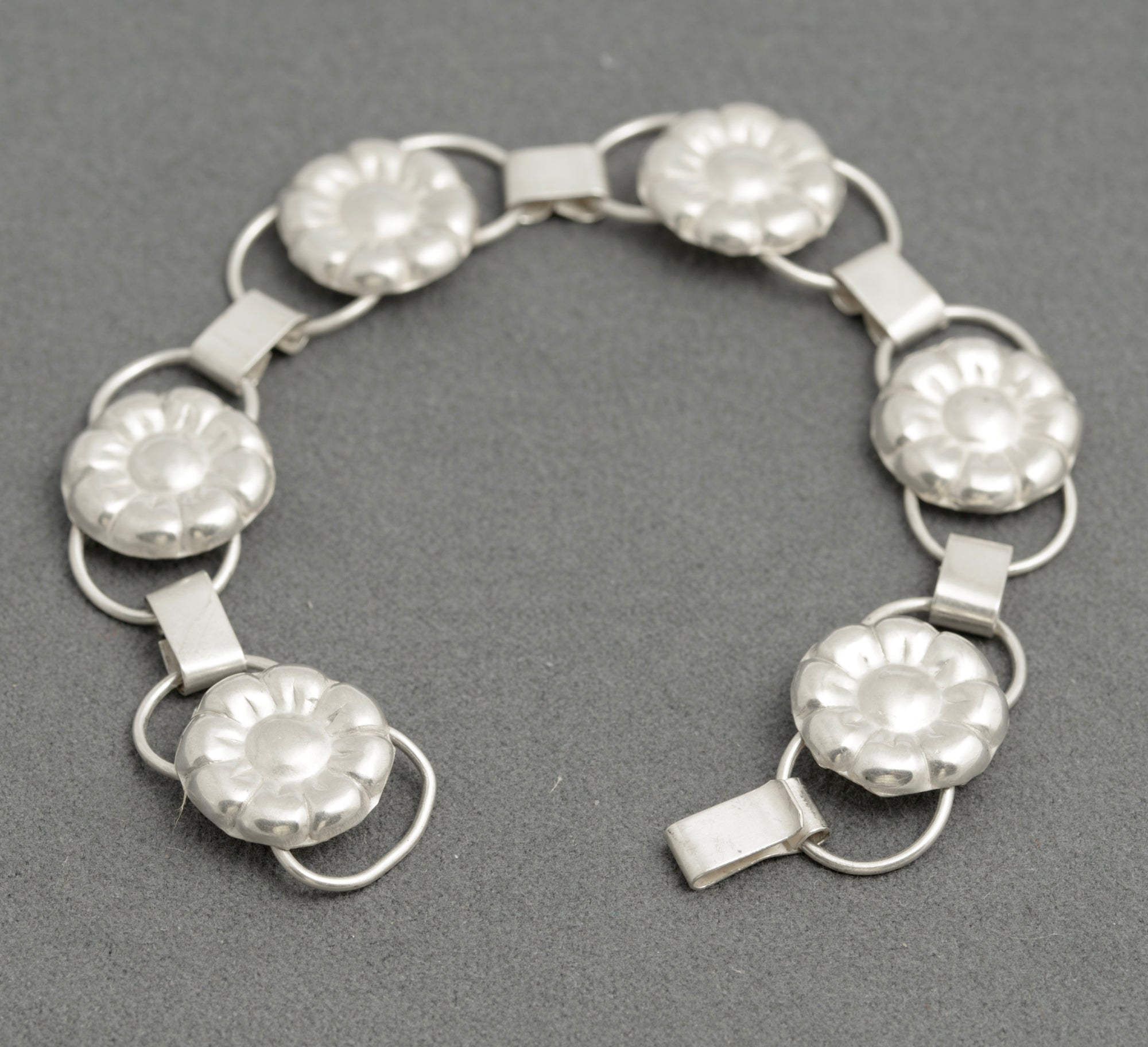 Vintage Hans Jensen Danish Scandi 830 Silver Flowerhead Bracelet c.1967 (C2895)