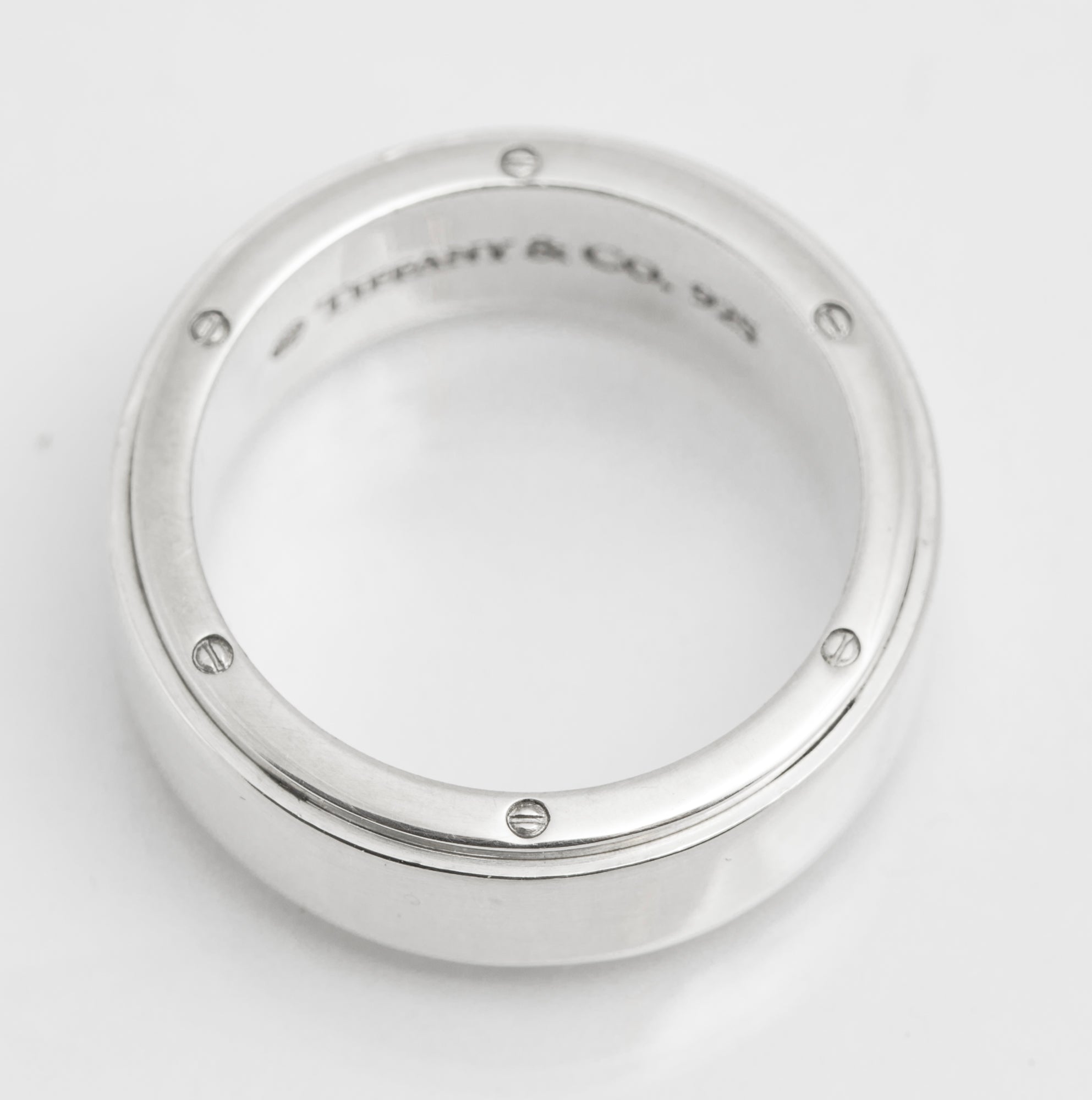Vintage Tiffany & Co Heavy Sterling Silver Metropolis Screwhead Ring Size V (C2903)