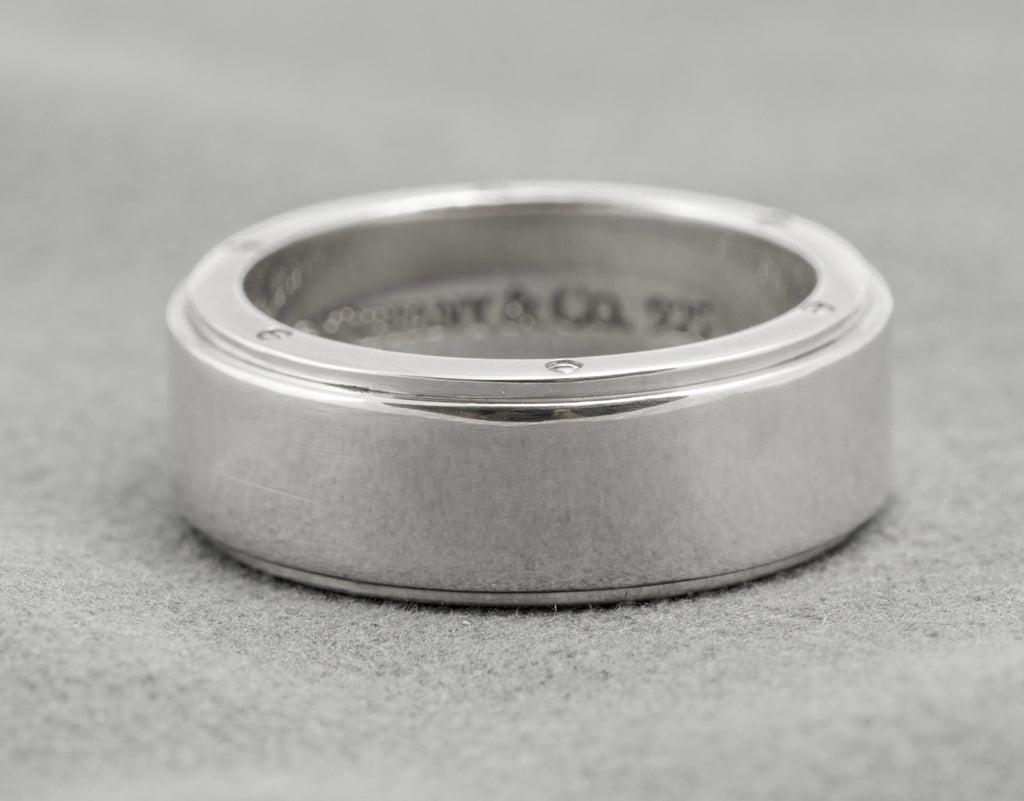 Vintage Tiffany & Co Heavy Sterling Silver Metropolis Screwhead Ring UK Size V (C2903)