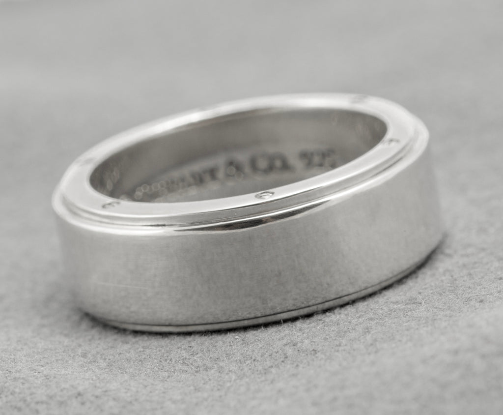 Vintage Tiffany & Co Heavy Sterling Silver Metropolis Screwhead Ring UK Size V (C2903)