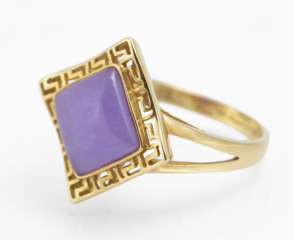 14ct Yellow Gold Dress Ring With Lavender Jade Cabochon Ladies Size T (C2904)
