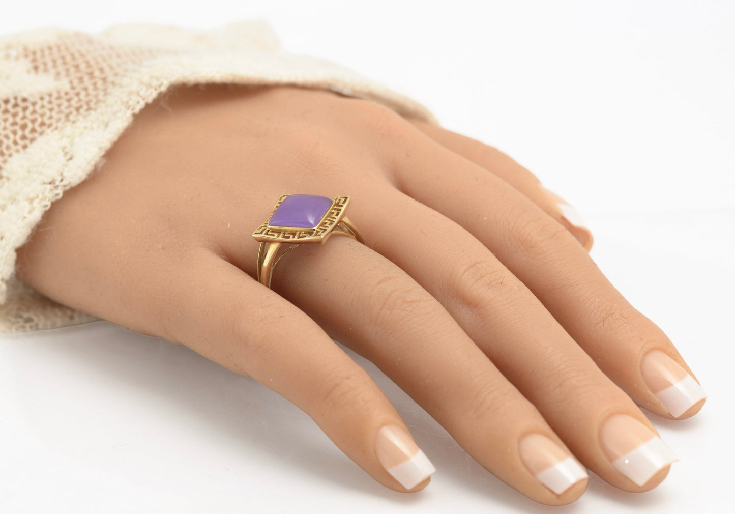 14ct Yellow Gold Dress Ring With Lavender Jade Cabochon Ladies Size T (C2904)