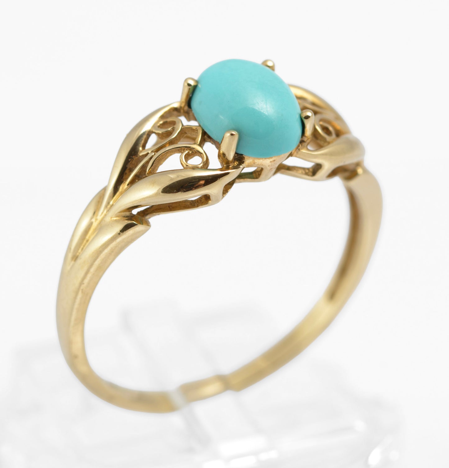 9ct Yellow Gold Ring With Natural Turquoise Cabochon & Filigree Mount Size S (C2905)
