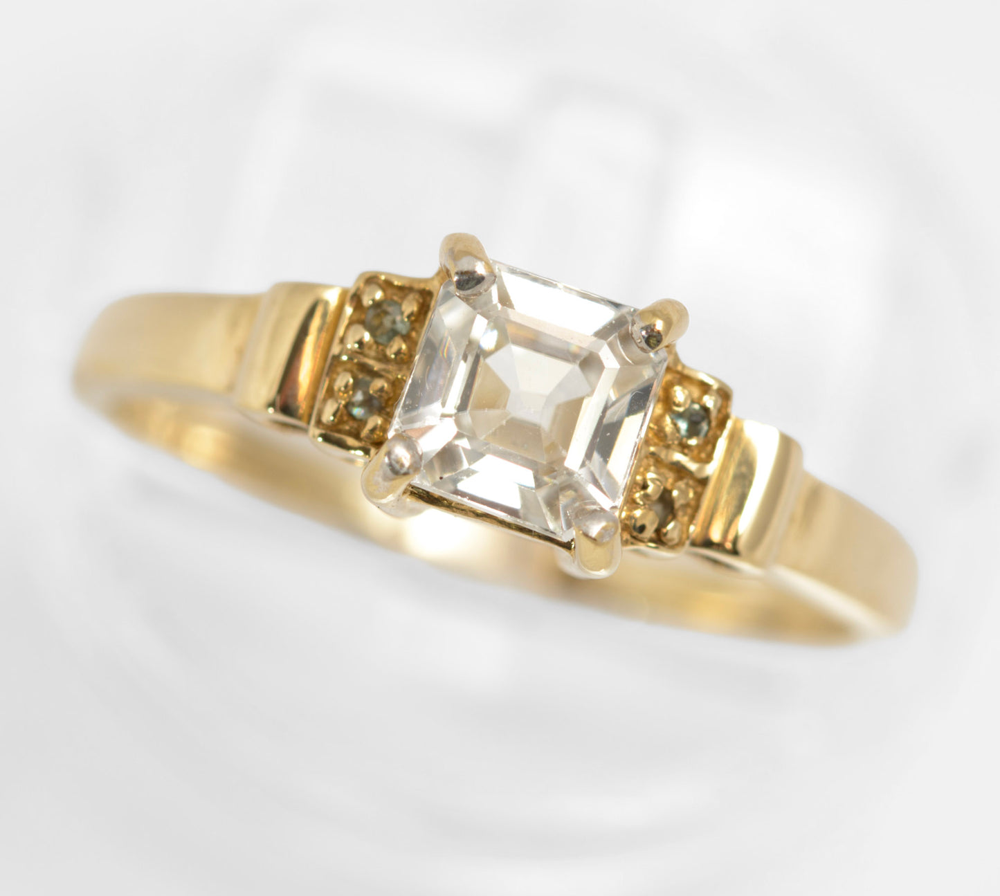 9ct Gold Ring With Natural White Ice Zircon & Alexandrite Gems UK Size U (C2906)
