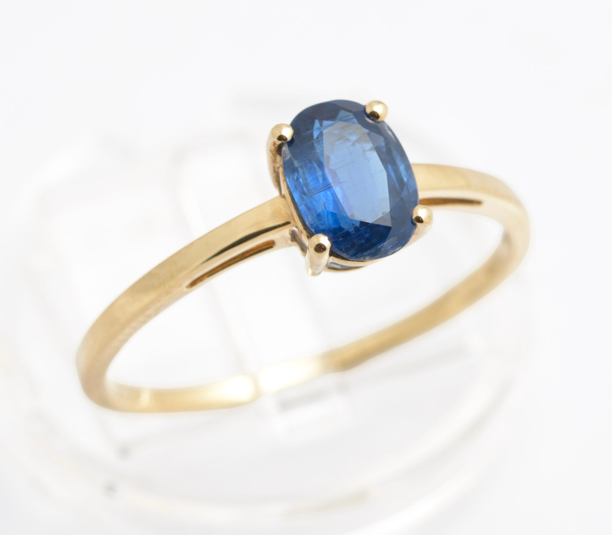 9ct Yellow Gold Solitaire Ring With 1.3 Carat Natural Blue Sapphire Size T1/2 (C2912)