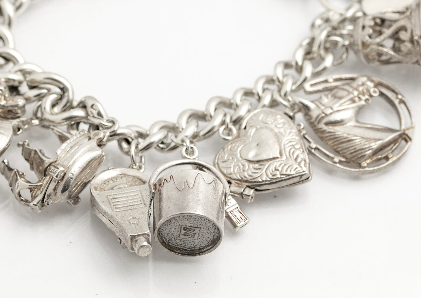 Vintage Sterling Silver Large Curb Chain 16 Charm Bracelet Hallmarked 1965 (C2915)