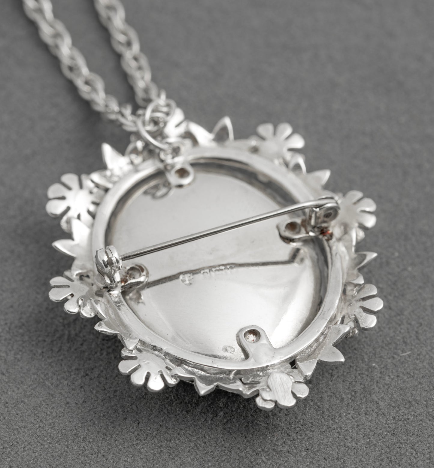 Vintage Sterling Silver Large Fancy Photo Locket Pendant Necklace & Long Chain (C2918)