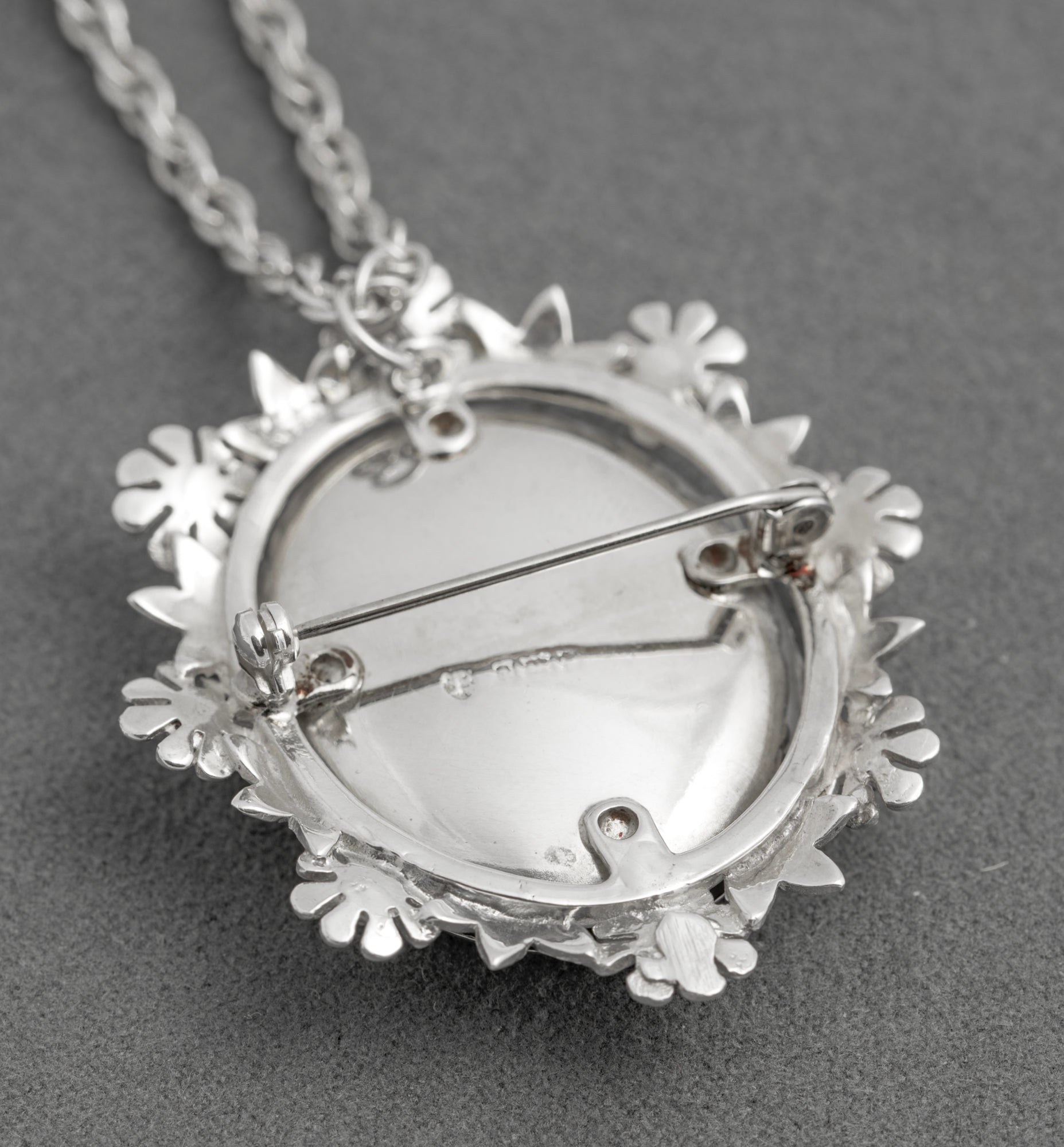 Vintage Sterling Silver Large Fancy Photo Locket Pendant Necklace & Long Chain (C2918)
