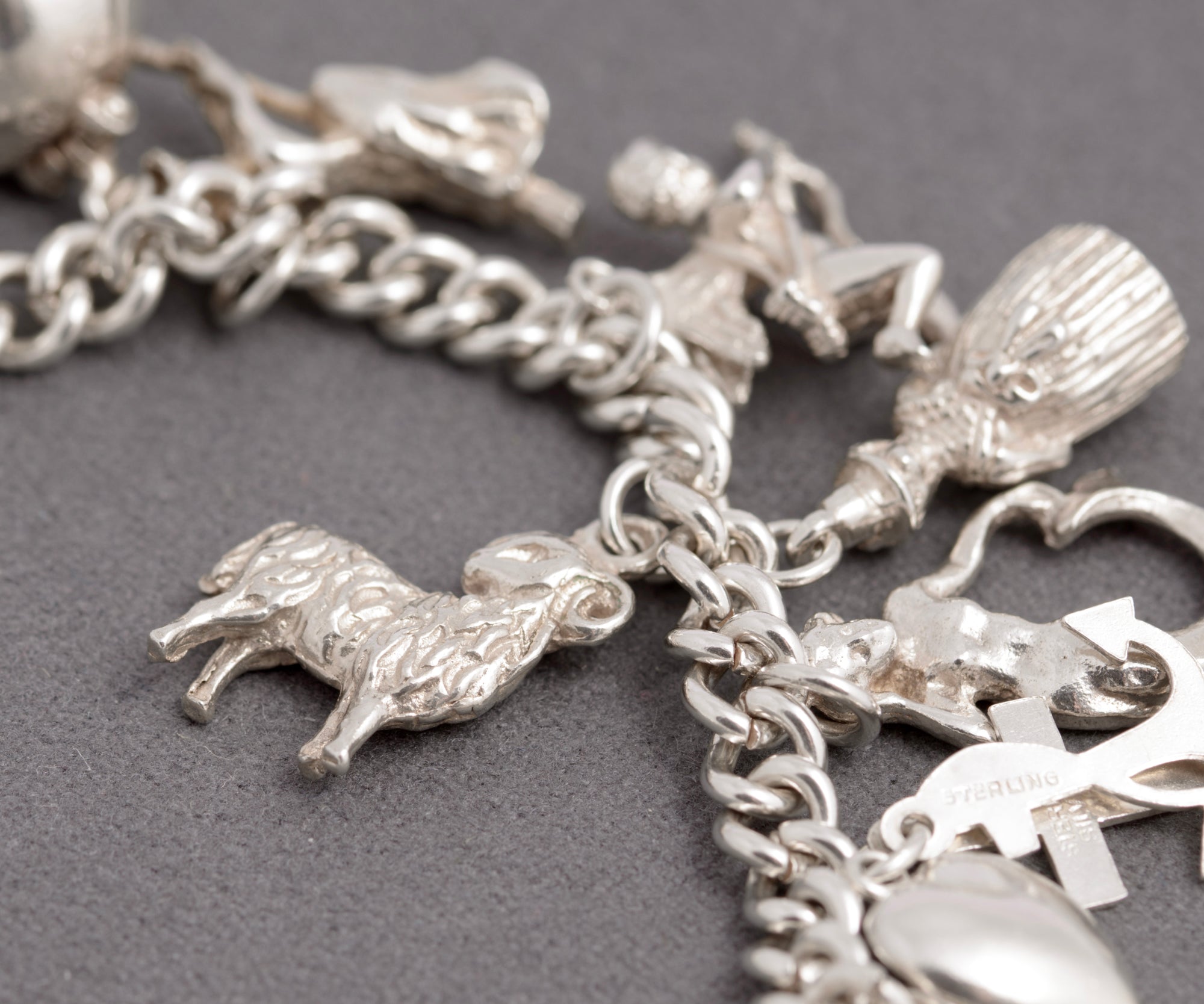 Vintage Traditional Sterling Silver Charm Bracelet 19 Charms Heart Padlock Clasp (C2921)