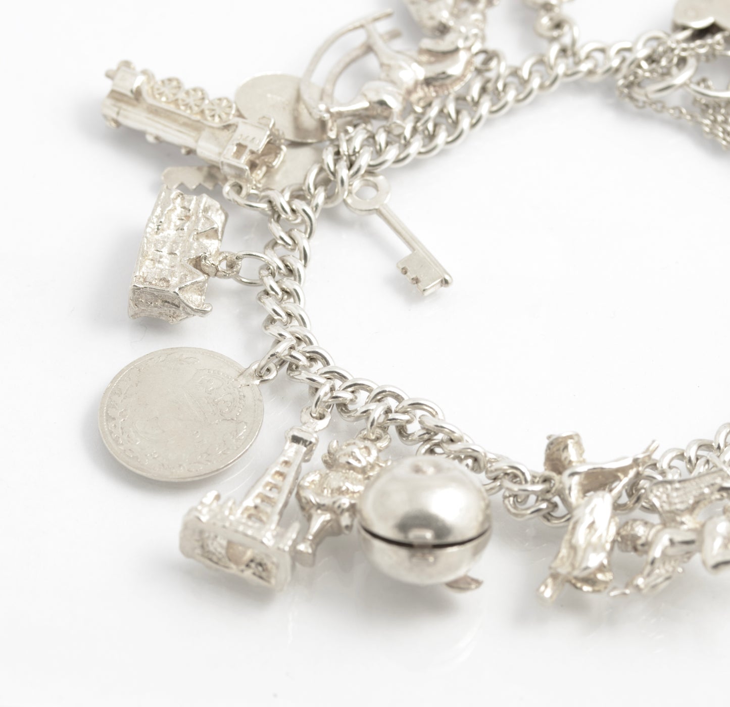 Vintage Traditional Sterling Silver Charm Bracelet 19 Charms Heart Padlock Clasp (C2921)