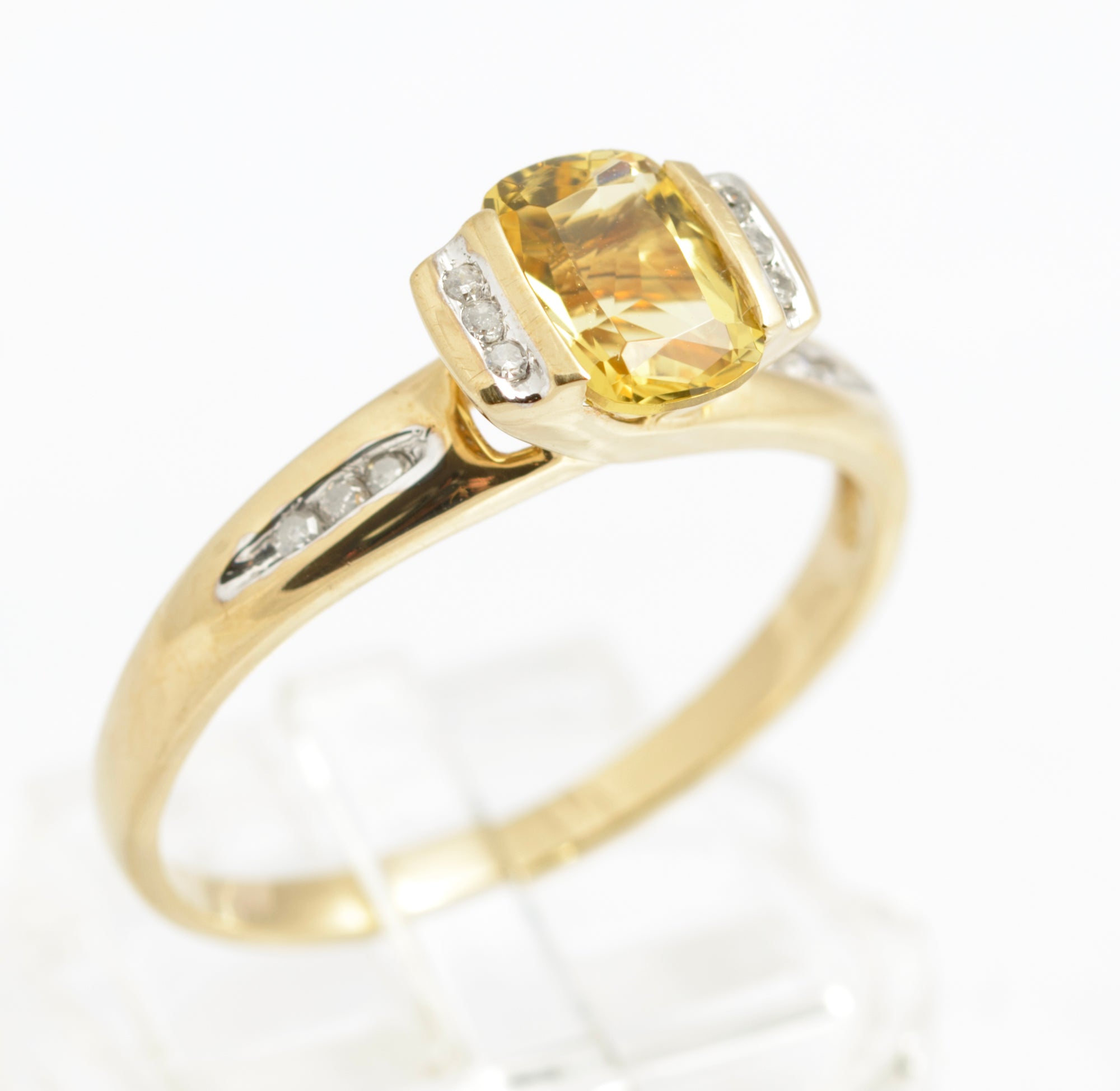 9ct Gold Ring With Natural Lemon Yellow Citrine Gemstone & Diamond Sides Size V (C2924)