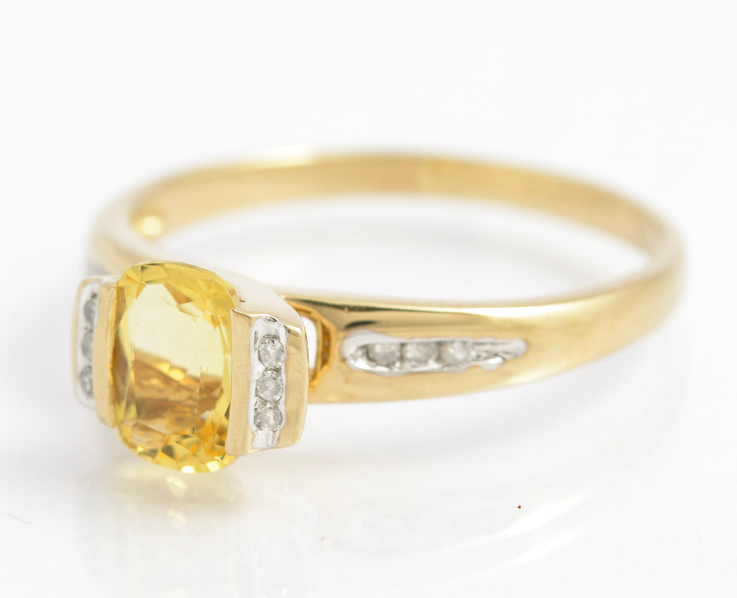 9ct Gold Ring With Natural Lemon Yellow Citrine Gemstone & Diamond Sides Size V (C2924)