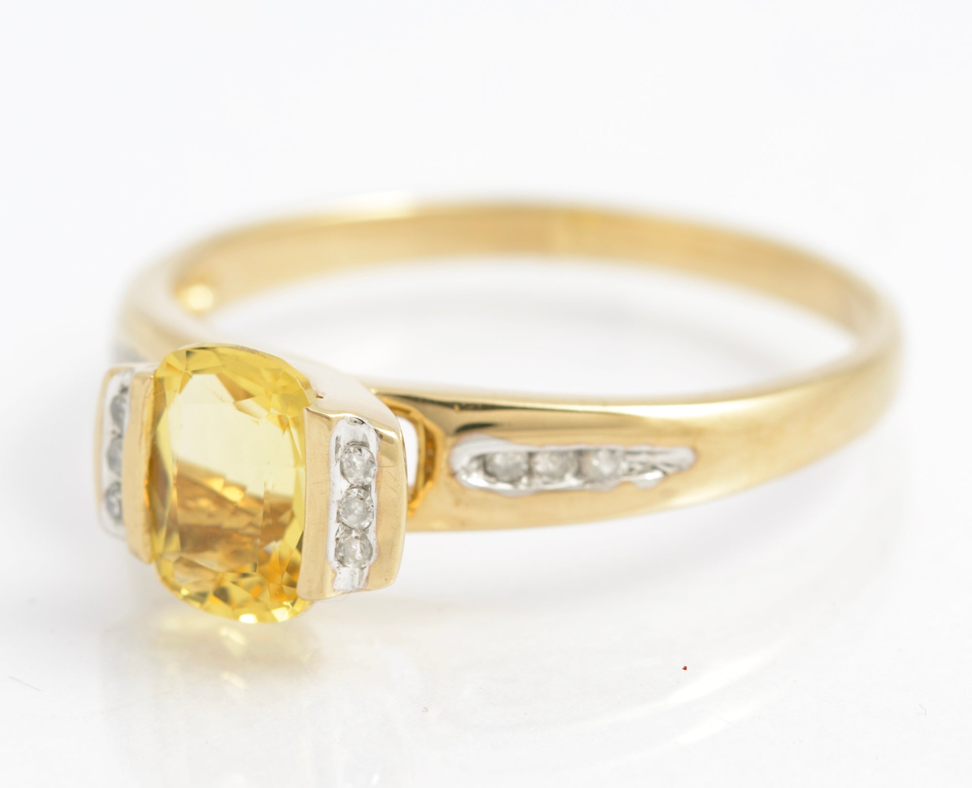 9ct Gold Ring With Natural Lemon Yellow Citrine Gemstone & Diamond Sides Size V (C2924)