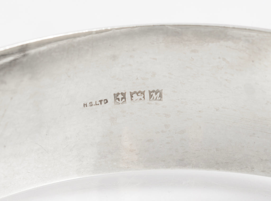 Vintage Sterling Silver Hinged Bangle - Harrods Hallmark 1961 Foliate Design (C2931)