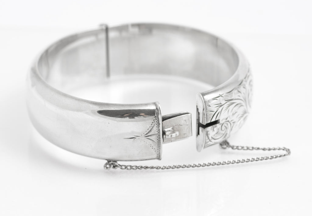Vintage Sterling Silver Hinged Bangle - Harrods Hallmark 1961 Foliate Design (C2931)