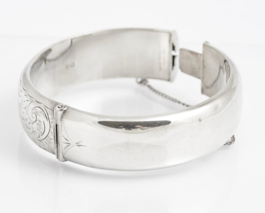 Vintage Sterling Silver Hinged Bangle - Harrods Hallmark 1961 Foliate Design (C2931)