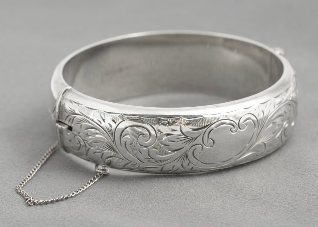 Vintage Sterling Silver Hinged Bangle - Harrods Hallmark 1961 Foliate Design (C2931)