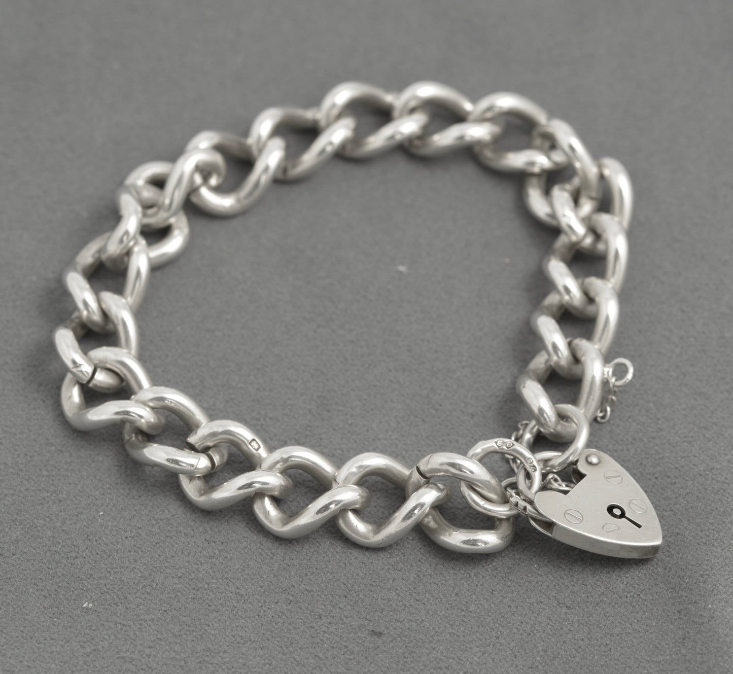 Vintage Sterling Silver Heavy Curb (Charm) Chain Bracelet - Padlock Clasp 1975 (C2935)