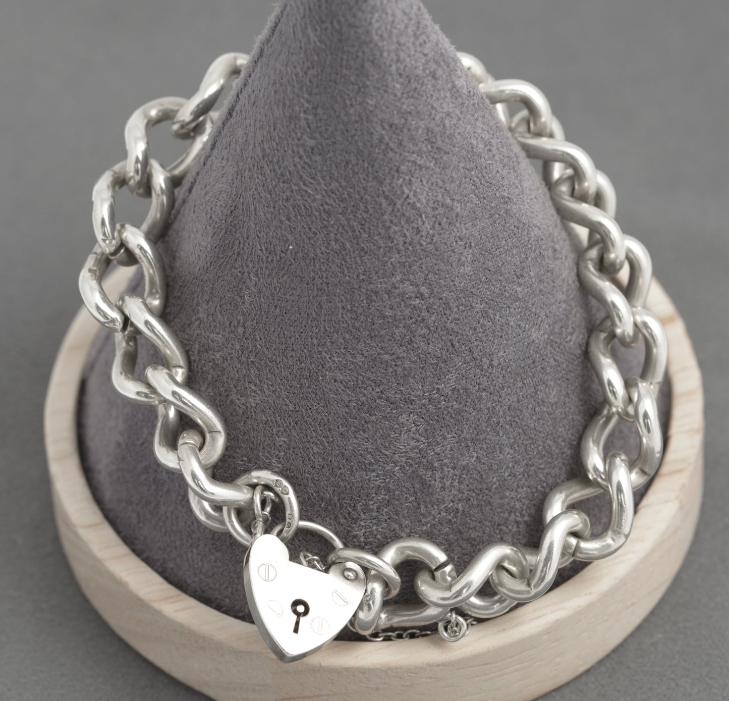 Vintage Sterling Silver Heavy Curb (Charm) Chain Bracelet - Padlock Clasp 1975 (C2935)
