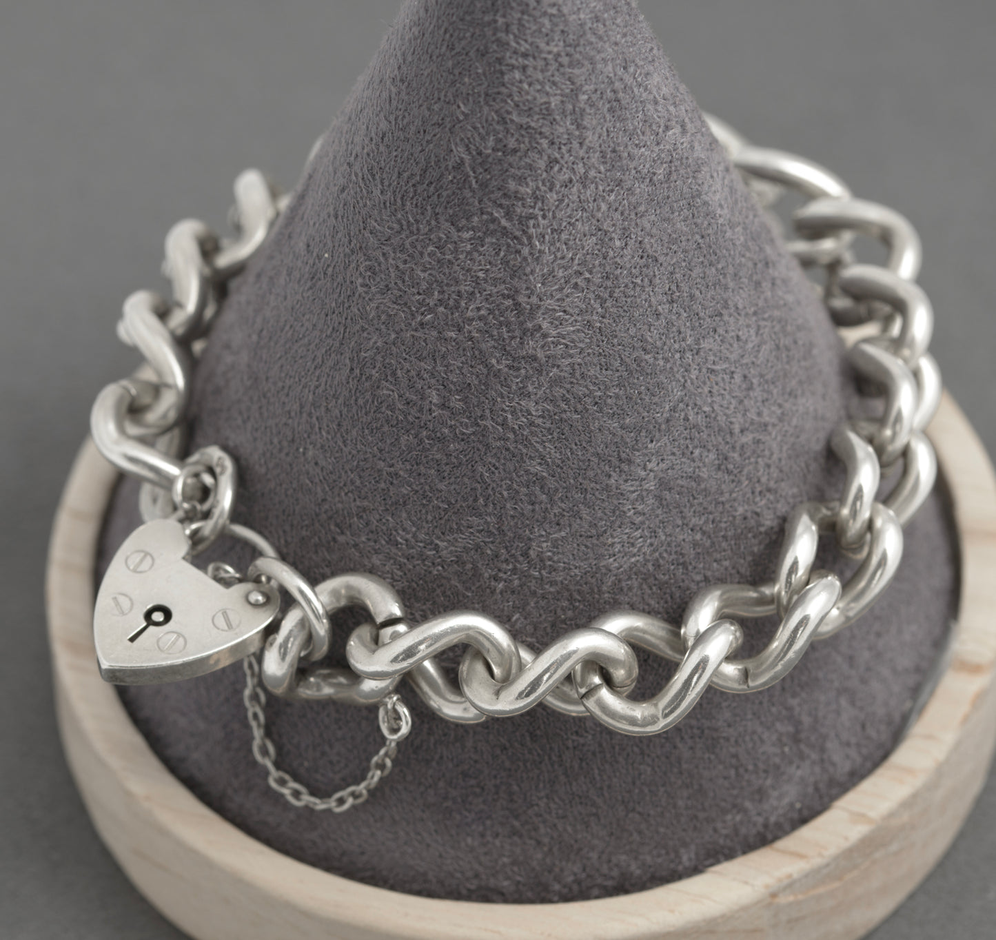 Vintage Sterling Silver Heavy Curb (Charm) Chain Bracelet - Padlock Clasp 1975 (C2935)