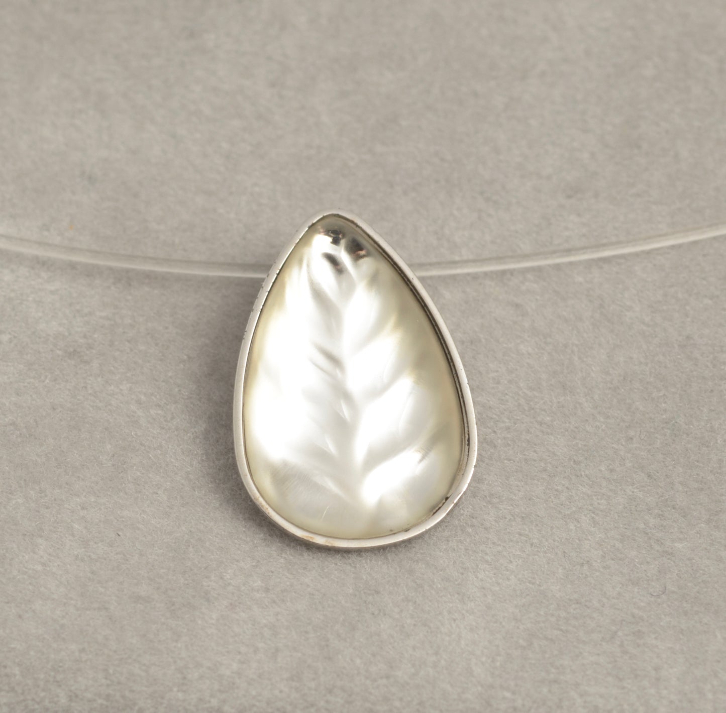 Vintage Lalique Glass Heliconia Pendant Necklace 80's/90's with Original Pouch (C2935)