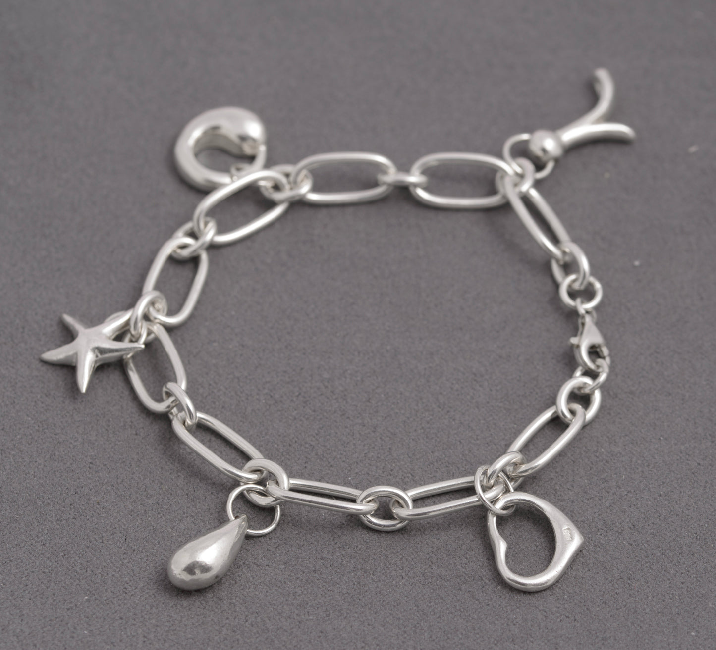 Contemporary Sterling Silver Trombone Link Charm Bracelet – 925 Marked – 18 cm (C2936)