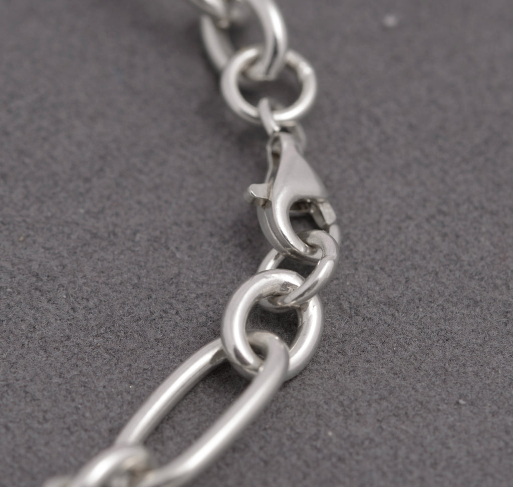 Contemporary Sterling Silver Trombone Link Charm Bracelet – 925 Marked – 18 cm (C2936)