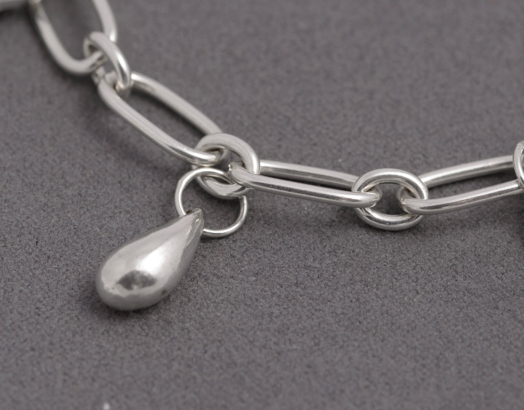 Contemporary Sterling Silver Trombone Link Charm Bracelet – 925 Marked – 18 cm (C2936)