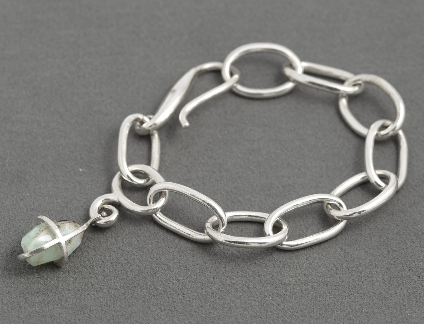 Sterling Silver Chunky Oval Link Bracelet AG925 Handmade w/ Green Opal Charm (C2940)
