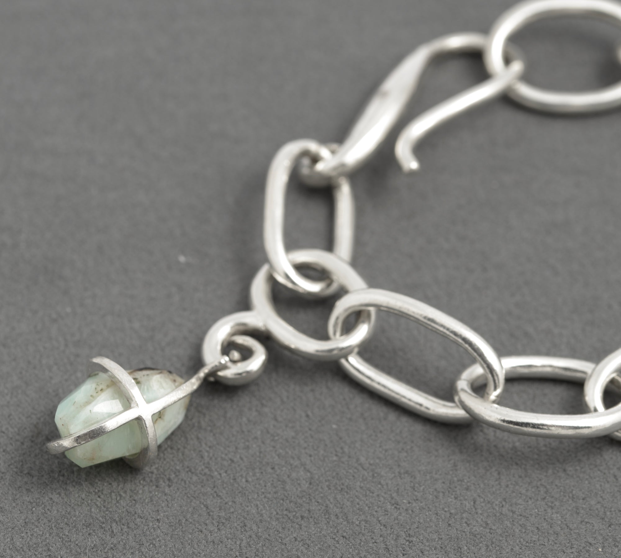 Sterling Silver Chunky Oval Link Bracelet AG925 Handmade w/ Green Opal Charm (C2940)